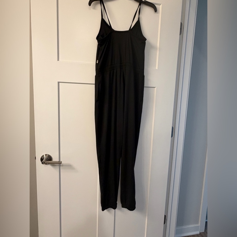 NEW Vuori Lux Jogger Jumpsuit - Picture 11 of 11